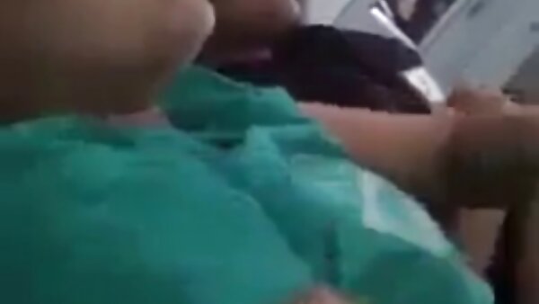 Die etwas mollige japanische Brünette Mai hd pornovideos Haruna gibt eine erotisch erregende Massage