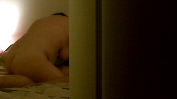 Die fette tätowierte MILF Olivia Rose hat draußen deutsche pornovideos gratis ein BDSM-Spiel